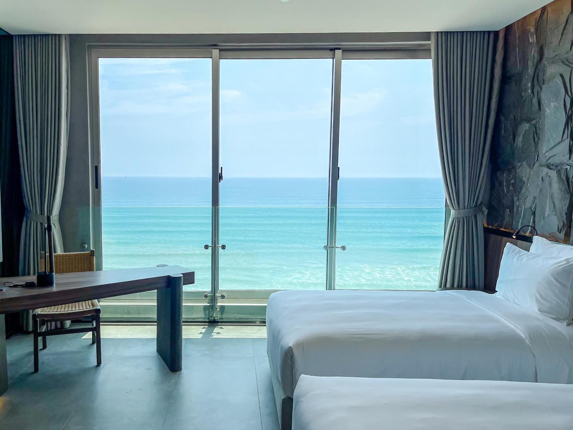 M Hotel Danang Екстериор снимка Deluxe Ocean View