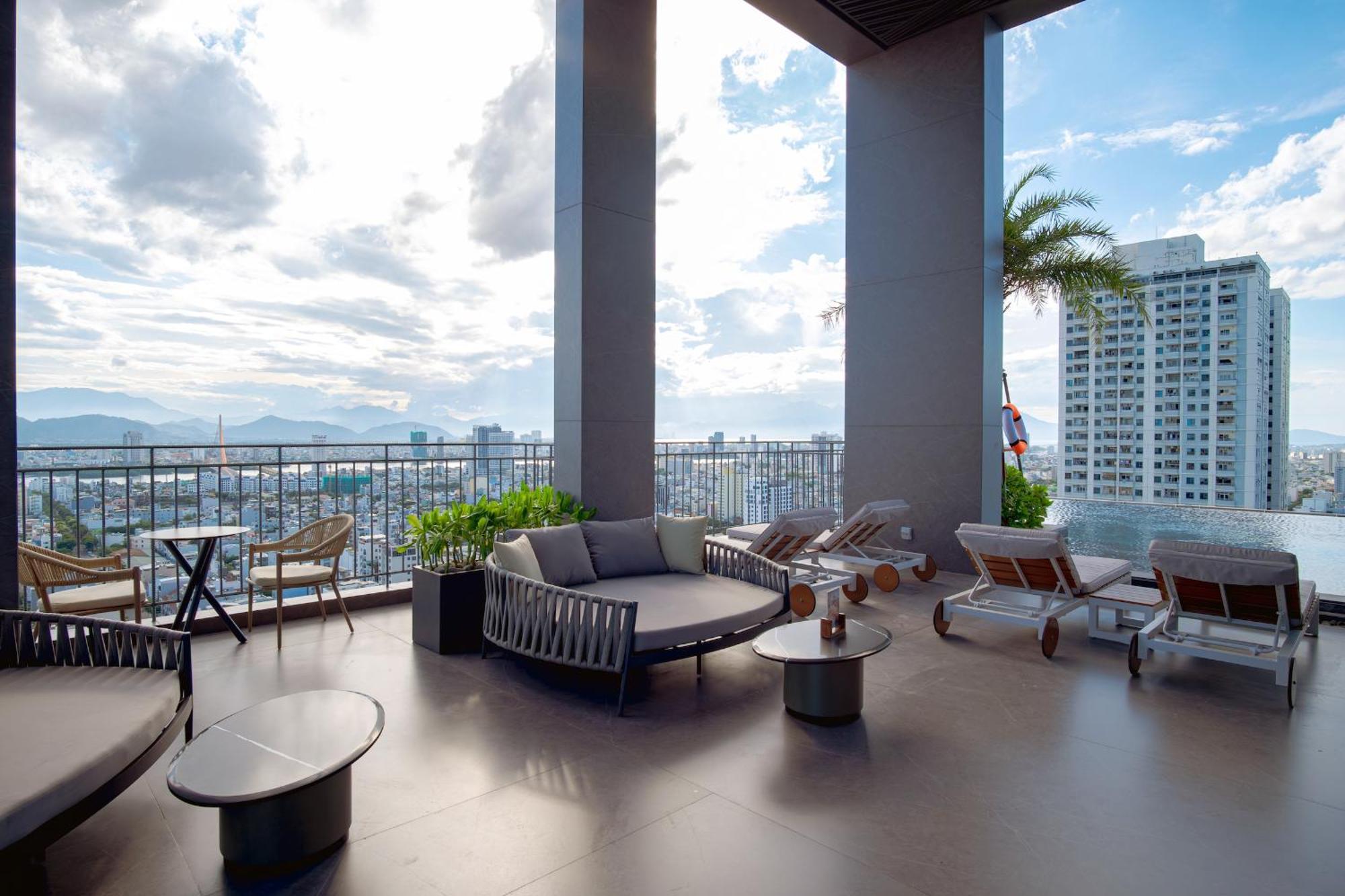 M Hotel Danang Екстериор снимка The Sky Bar